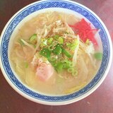 鶏むねとタマゴと九条ネギの豚骨ラーメン。